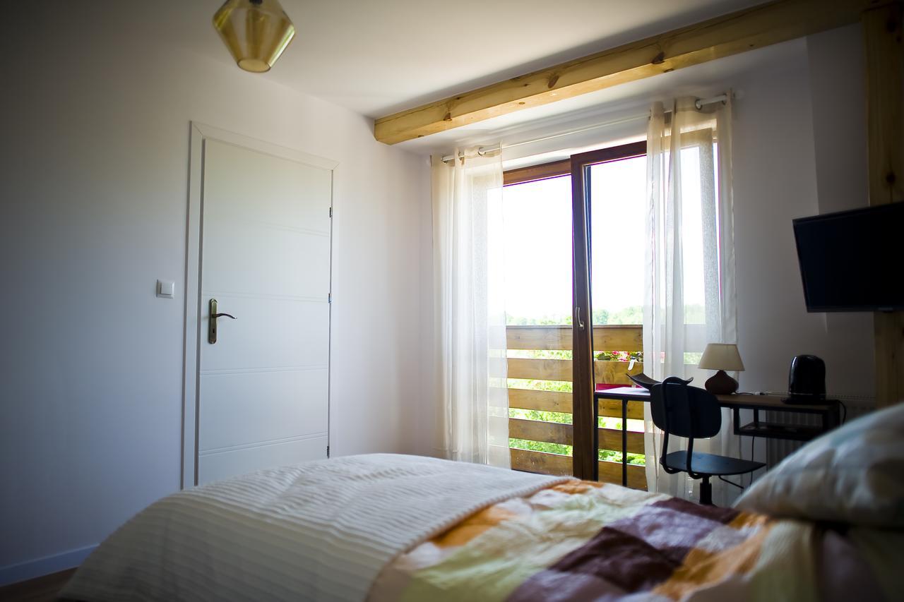 Miodowy Zakatek Caloroczne Domki I Pokoje Przy Suntago, Deepspot, Pyszne Sniadania, Grill, Ognisko Mszczonów Extérieur photo